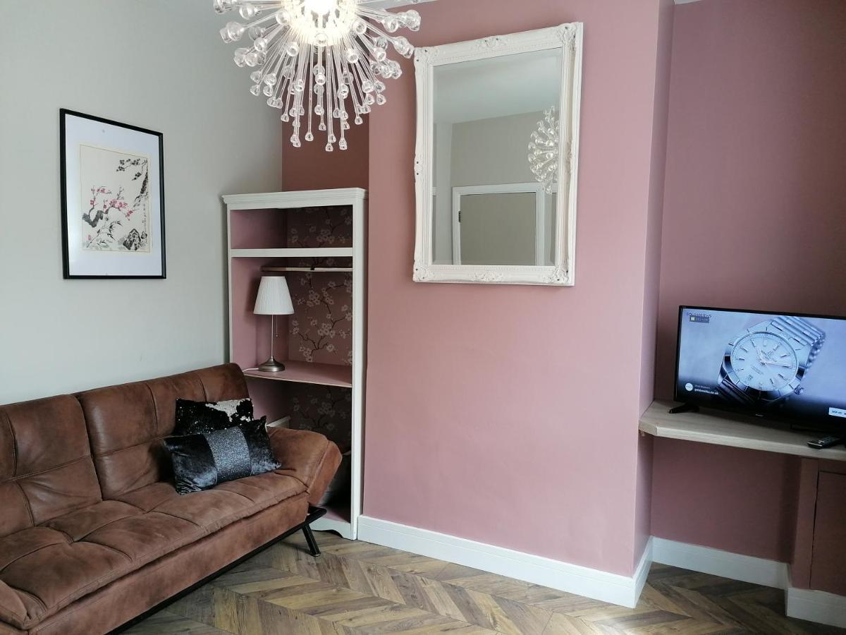 Queens Quarter Holiday Homes (Adults Only) Belfast Esterno foto